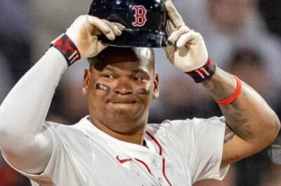 “BREAKING: Rafael Devers REFUSES to Play First Base, Sparks Chaos in Red Sox Clubhouse—Tension Explodes as Trade Rumors Swirl, But Cubs Fans Are SCREAMING ‘Do NOT Touch This Drama Bomb!’ Amid Mounting Pressure and Front Office Showdown”