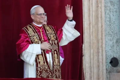Before he became Pope Leo XIV, Robert Prevost was a quiet witness to history—seen beside Pope John Paul II and Pope Benedict XVI. Now, he steps into the spotlight as the 267th Pope. Discover the untold story behind the man who followed in the footsteps of giants.
