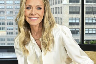 “Is She OK?” — Kelly Ripa’s New Selfie STUNS Fans as Concerns Over Her Weight Explode Online. The TV host’s shocking new photo triggered a wave of alarm, with comments ranging from “too thin” to “this isn’t normal.” Insiders now reveal what may really be going on behind her sudden transformation.